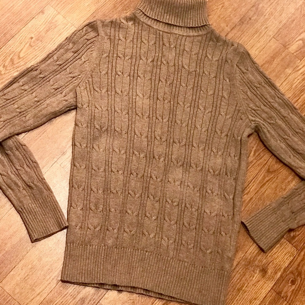 Turtle neck sweater